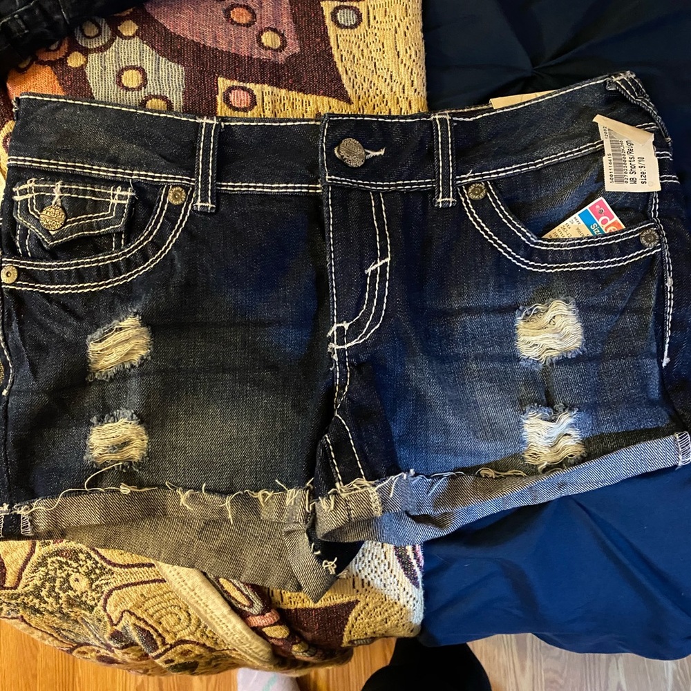 Brand new with tags reign shorts size 9/10